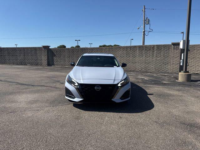 2023 Nissan Altima SR FWD