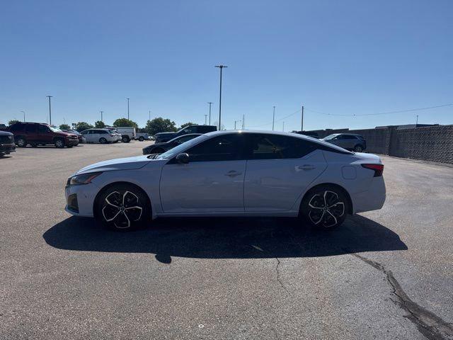 2023 Nissan Altima SR FWD