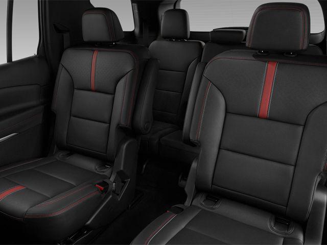 2025 Chevrolet Traverse FWD RS