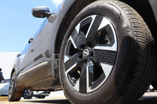 2025 Nissan Kicks SR Intelligent AWD