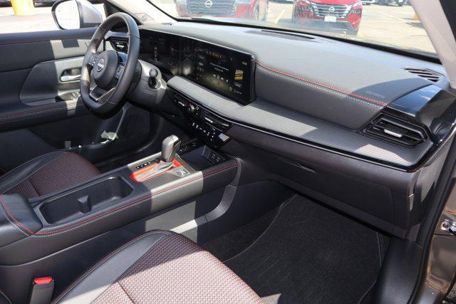2025 Nissan Kicks SR Intelligent AWD