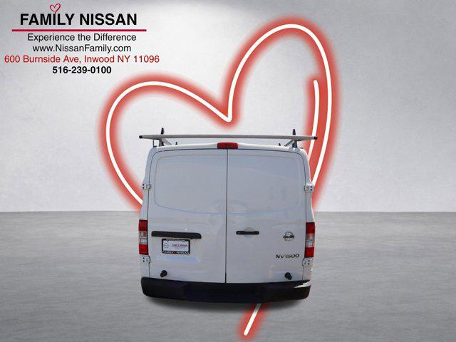 2019 Nissan 1500 S V6