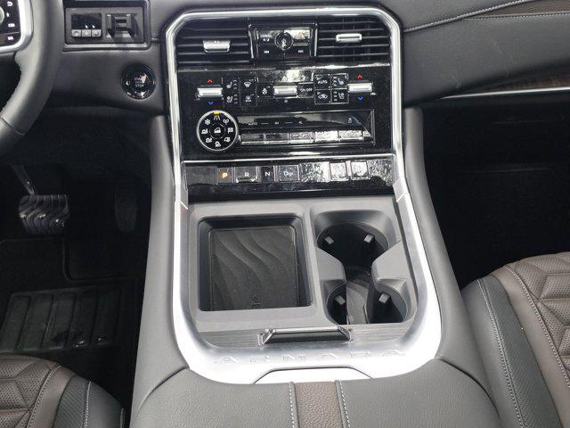 2025 Nissan Armada Platinum Reserve 4WD