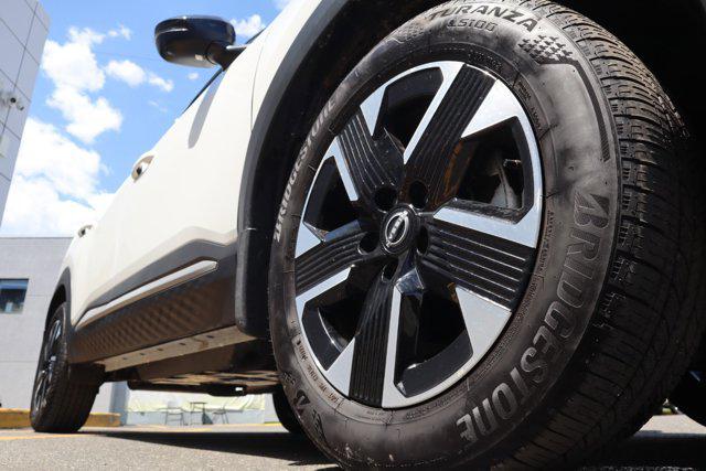 2025 Nissan Kicks SR Intelligent AWD