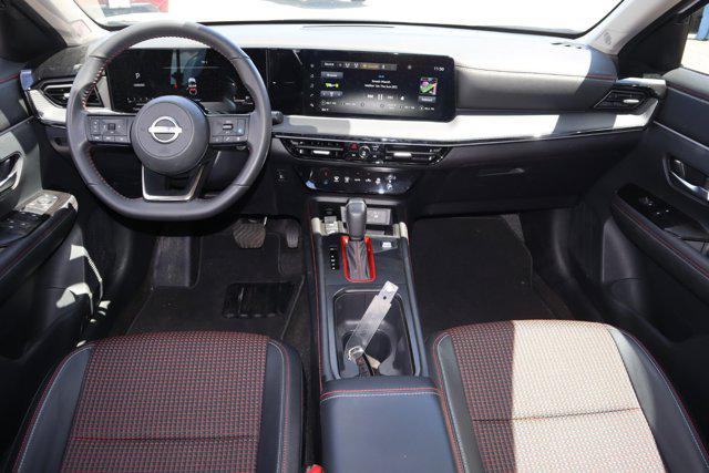 2025 Nissan Kicks SR Intelligent AWD