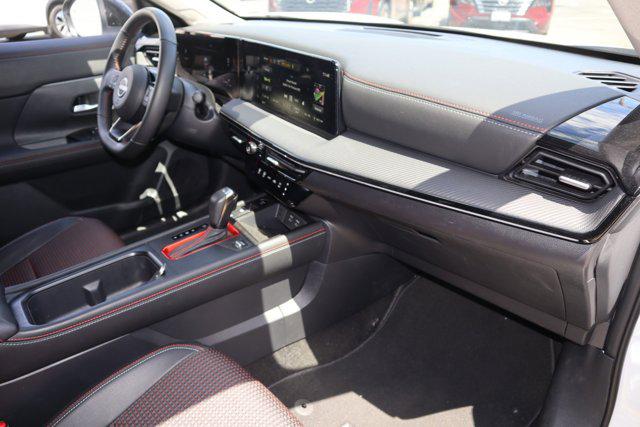 2025 Nissan Kicks SR Intelligent AWD