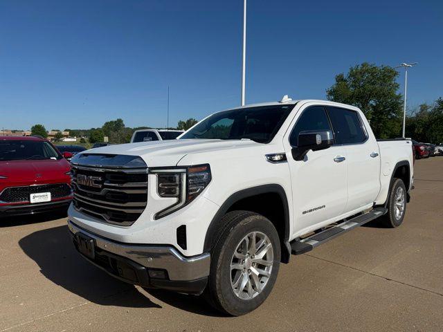 2024 GMC Sierra 1500 4WD Crew Cab Short Box SLT