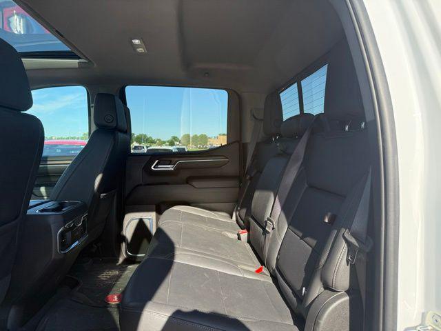 2024 GMC Sierra 1500 4WD Crew Cab Short Box SLT