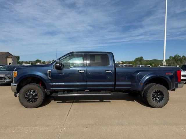2017 Ford F-350 LARIAT