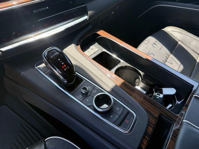 2021 Cadillac Escalade 4WD Premium Luxury