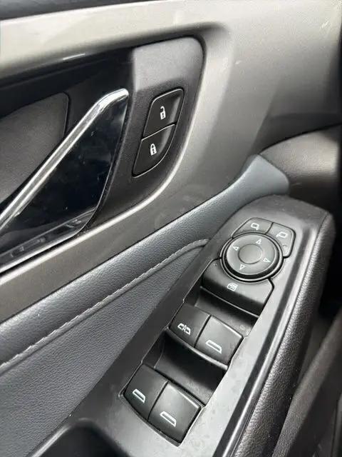 2021 Chevrolet Traverse FWD LT Leather