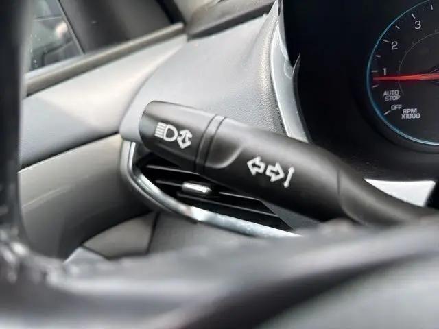 2021 Chevrolet Traverse FWD LT Leather
