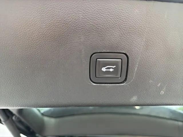 2021 Chevrolet Traverse FWD LT Leather