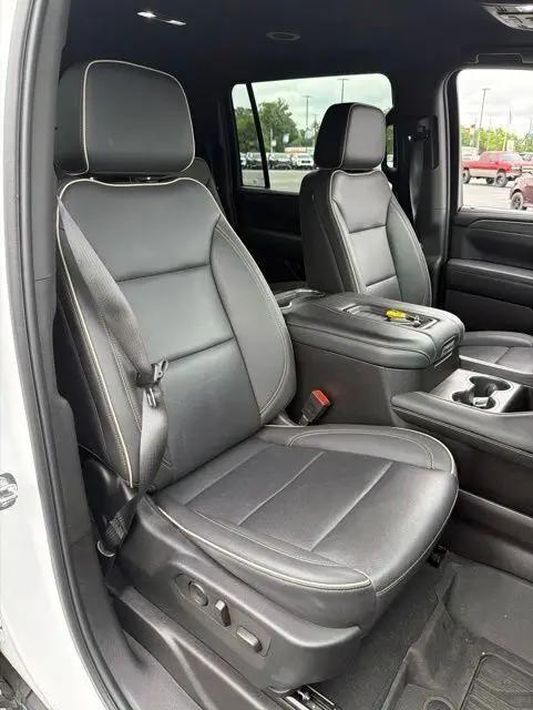 2024 GMC Yukon XL 2WD SLT