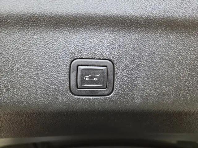 2024 GMC Yukon XL 2WD SLT