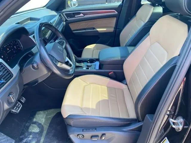 2022 Volkswagen Atlas Cross Sport 3.6L V6 SEL Premium R-Line