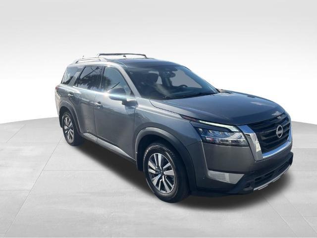 2024 Nissan Pathfinder SL 4WD