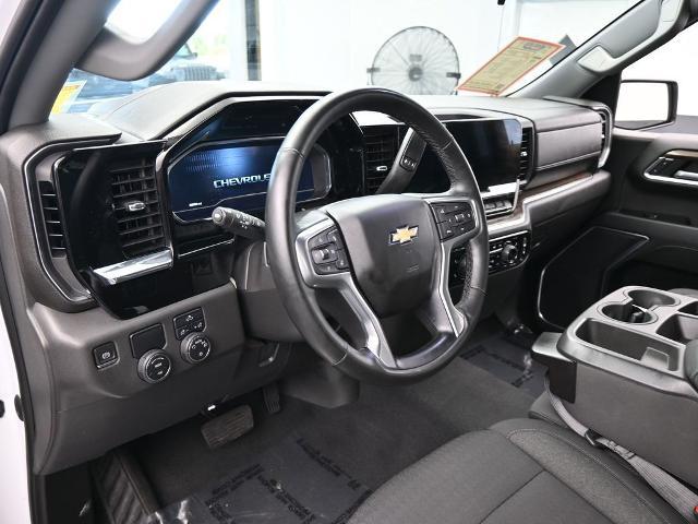 2023 Chevrolet Silverado 1500 2WD Crew Cab Short Bed LT
