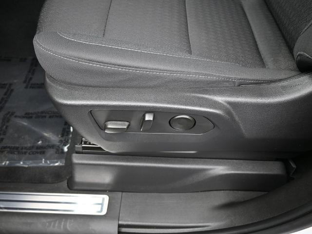 2023 Chevrolet Silverado 1500 2WD Crew Cab Short Bed LT