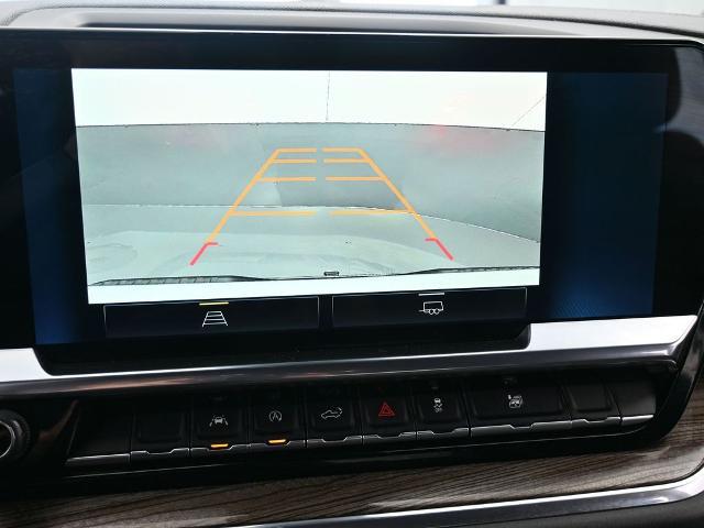 2023 Chevrolet Silverado 1500 2WD Crew Cab Short Bed LT