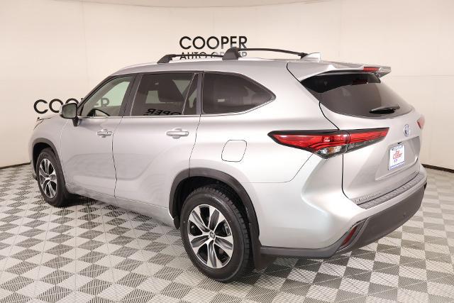 2023 Toyota Highlander Hybrid XLE