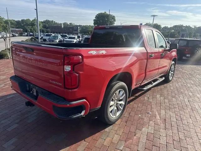 2020 Chevrolet Silverado 1500 4WD Double Cab Standard Bed Custom