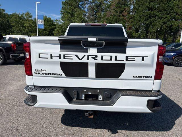 2023 Chevrolet Silverado 1500 4WD Crew Cab Short Bed Custom