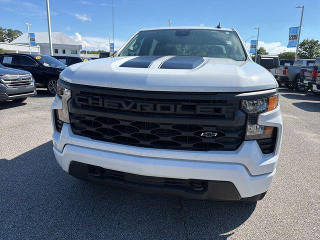 2023 Chevrolet Silverado 1500 4WD Crew Cab Short Bed Custom