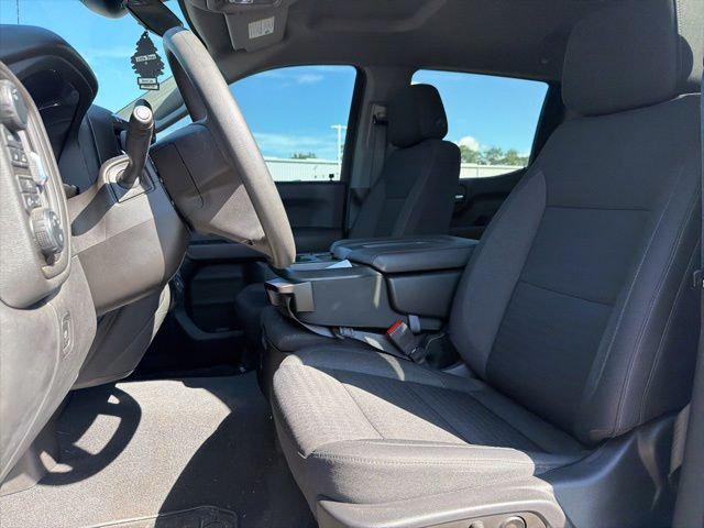 2023 Chevrolet Silverado 1500 4WD Crew Cab Short Bed Custom