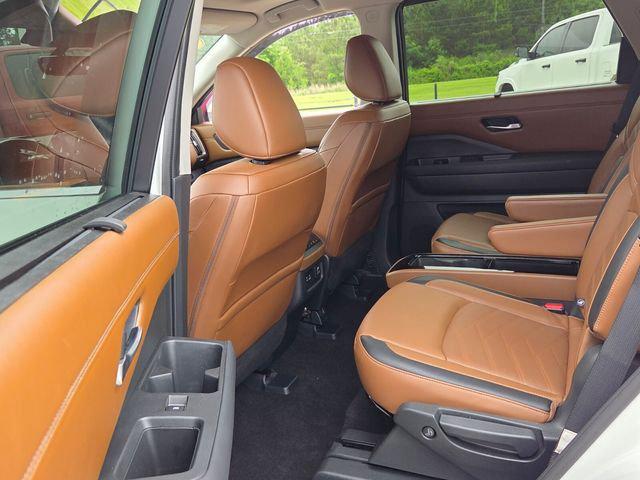 2024 Nissan Pathfinder Platinum 4WD