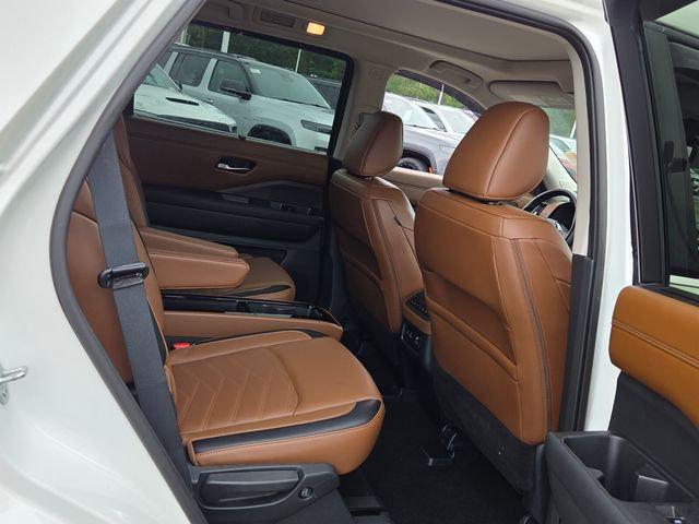 2024 Nissan Pathfinder Platinum 4WD