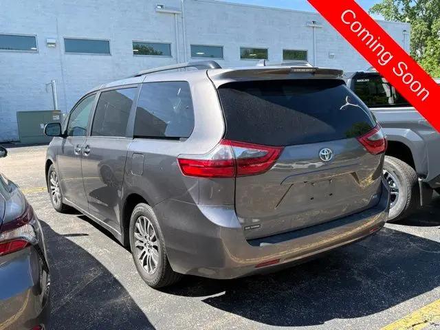 2020 Toyota Sienna Limited Premium