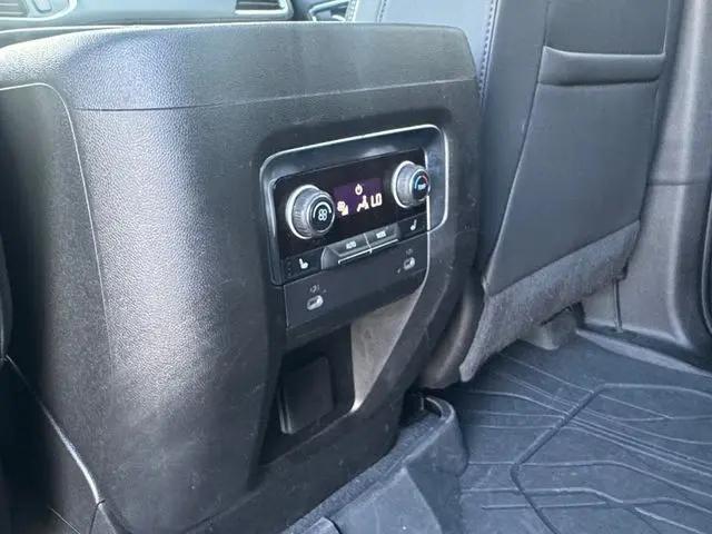 2024 Chevrolet Suburban 2WD RST