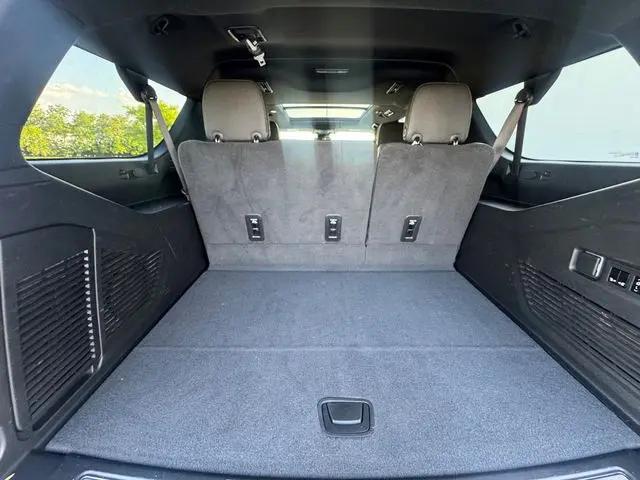 2024 Chevrolet Suburban 2WD RST