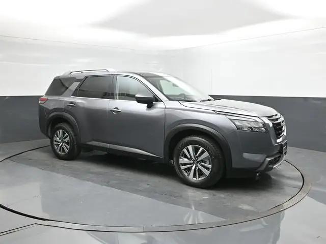 2025 Nissan Pathfinder SL 4WD