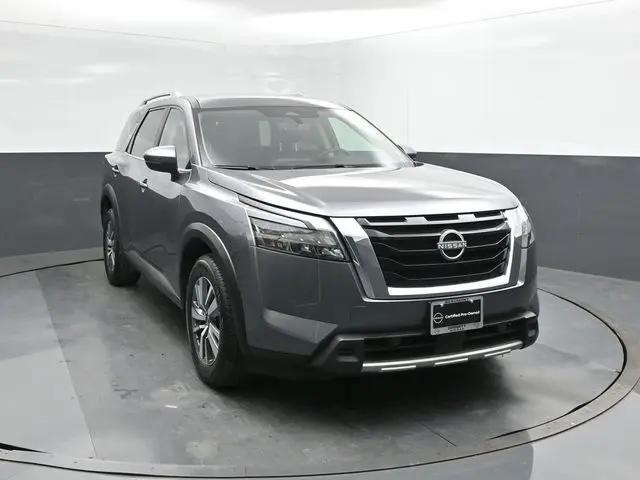 2025 Nissan Pathfinder SL 4WD