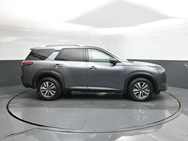 2025 Nissan Pathfinder SL 4WD