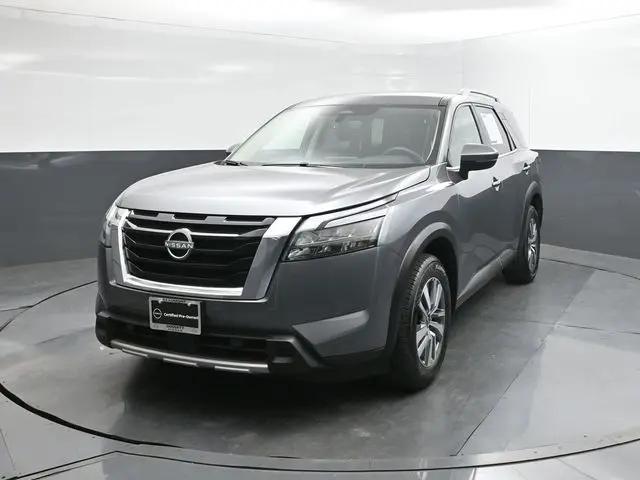 2025 Nissan Pathfinder SL 4WD