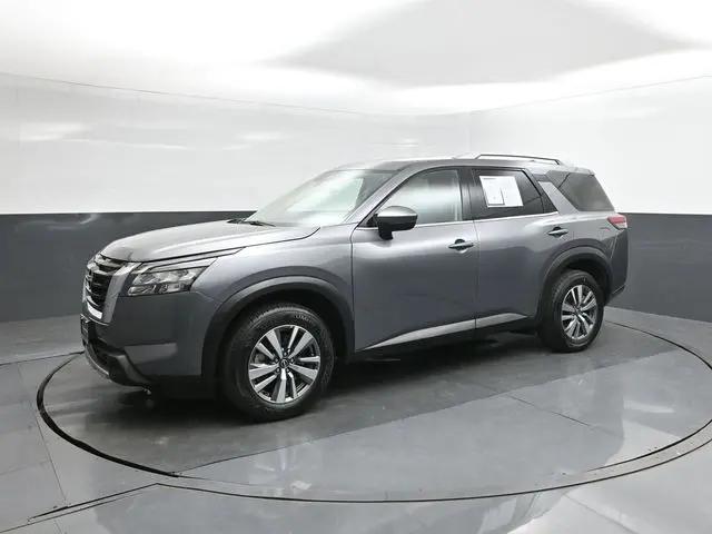 2025 Nissan Pathfinder SL 4WD