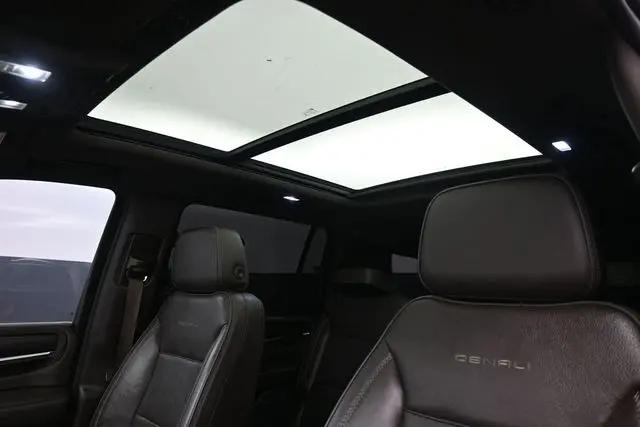 2021 GMC Yukon XL 4WD Denali