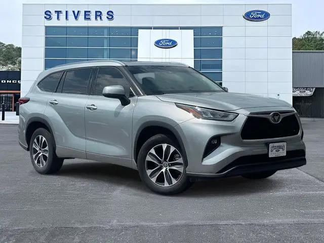 2020 Toyota Highlander XLE for sale in Birmingham, AL