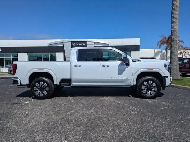 2026 GMC Sierra 2500HD Crew Cab, Standard Bed, Denali, 4WD