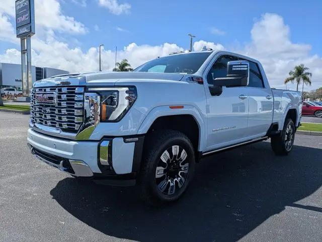 2026 GMC Sierra 2500HD Crew Cab, Standard Bed, Denali, 4WD