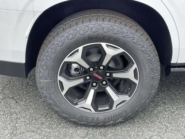 2026 GMC Yukon 4WD AT4