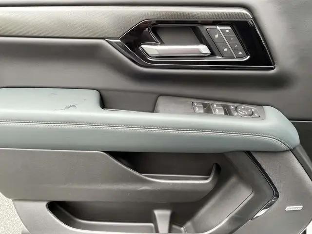 2026 GMC Yukon 4WD AT4
