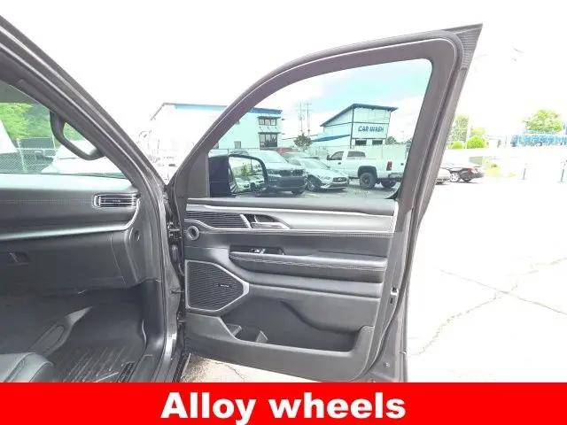 2023 Jeep Wagoneer Series II Carbide 4x4