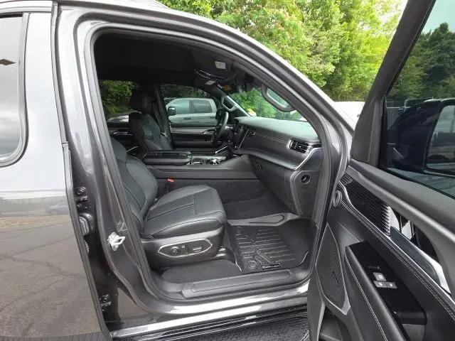 2023 Jeep Wagoneer Series II Carbide 4x4