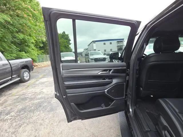 2023 Jeep Wagoneer Series II Carbide 4x4