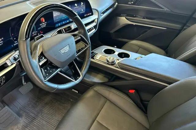 2024 Cadillac iQ Sport w/1SK
