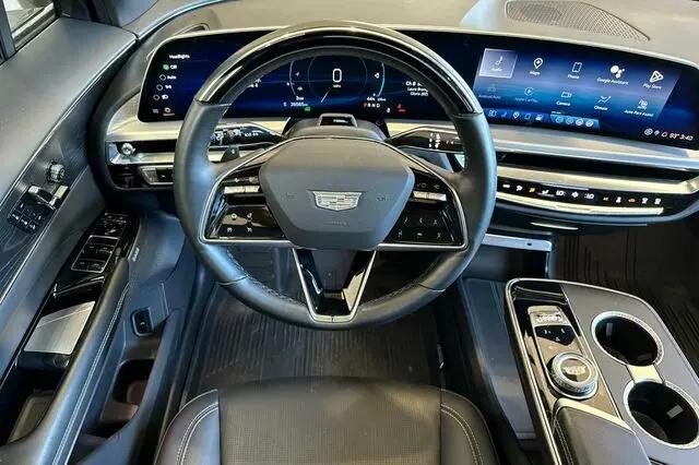 2024 Cadillac iQ Sport w/1SK